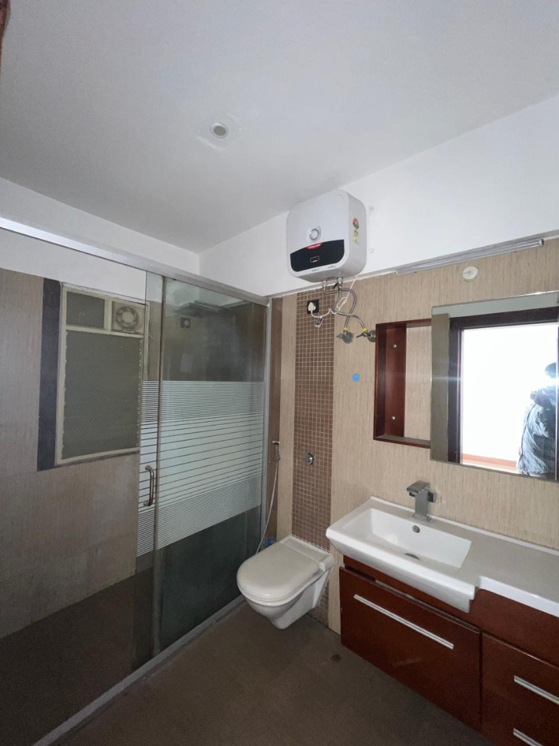 Semi Furnished 3bhk in Tarun Nagar, Guwahati, Assam, India for Rent